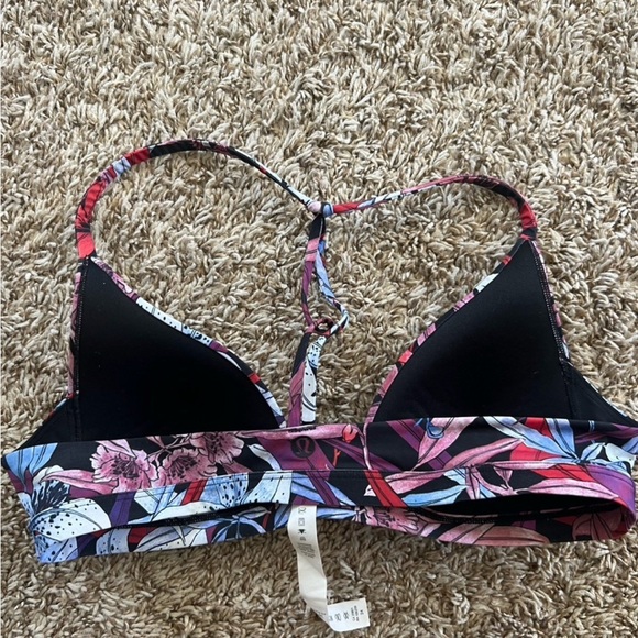 Lululemon bra - Picture 3 of 3